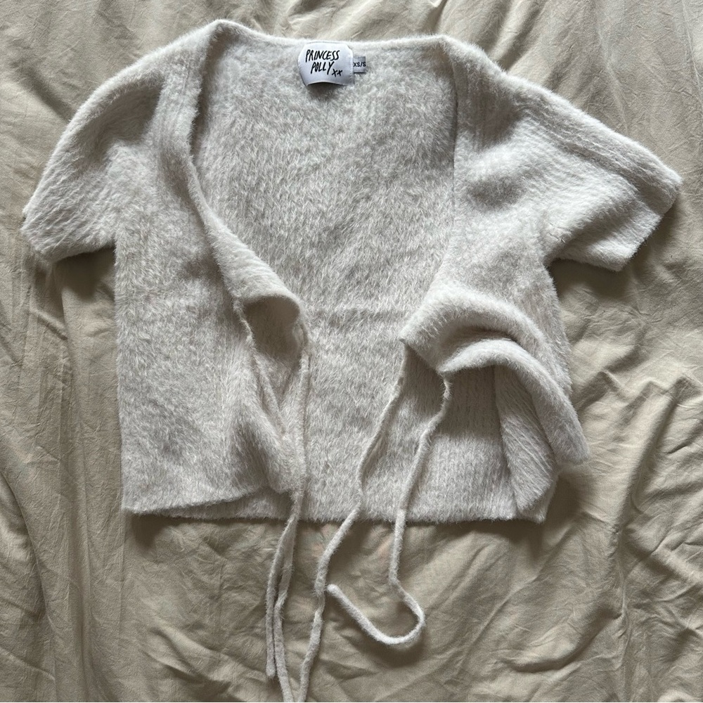 Princess Polly Esha Front Tie Fuzzy Top White XS/S - Picture 7 of 10